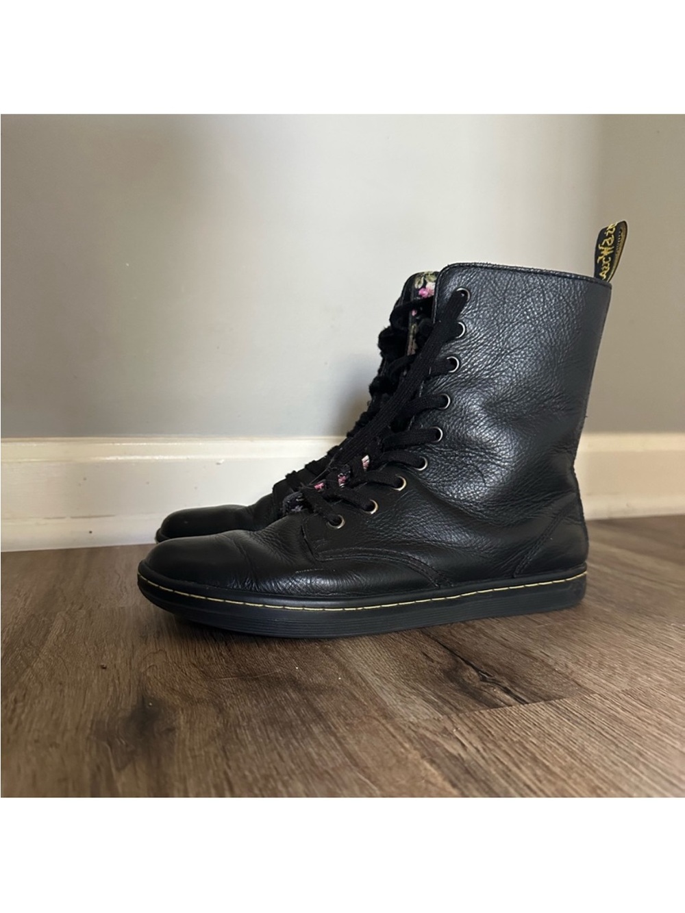 Dr. Martens Stratford boots